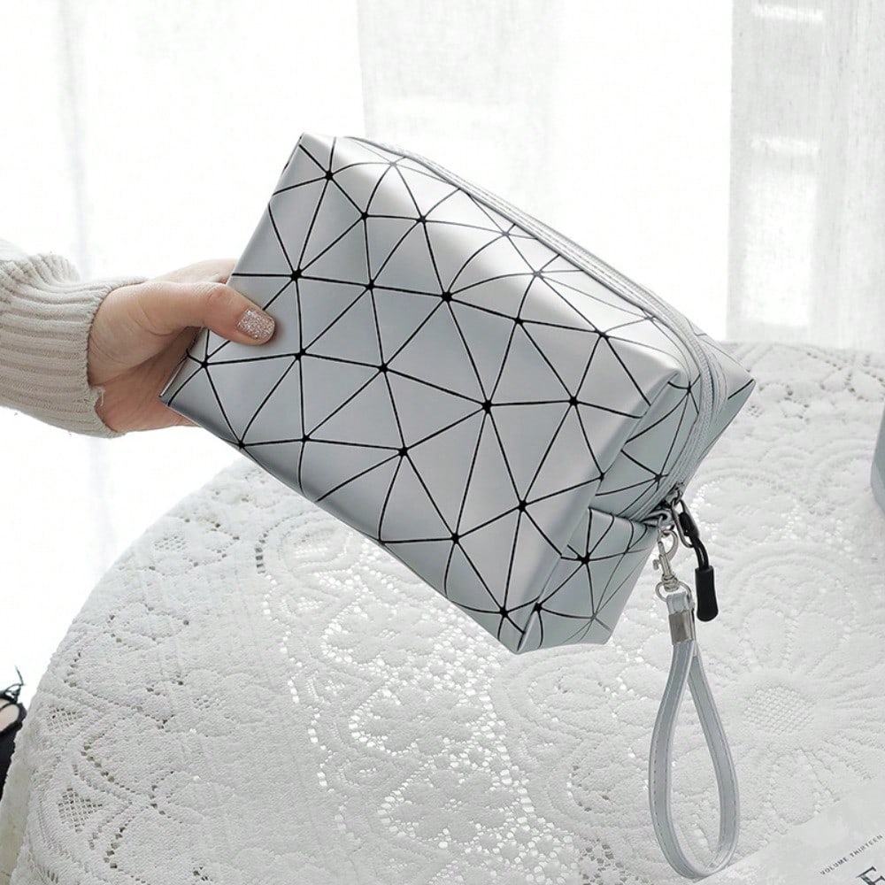 Geometric Luminous Makeup Bag  - Tech Accessories Travel Bag 评论和价格