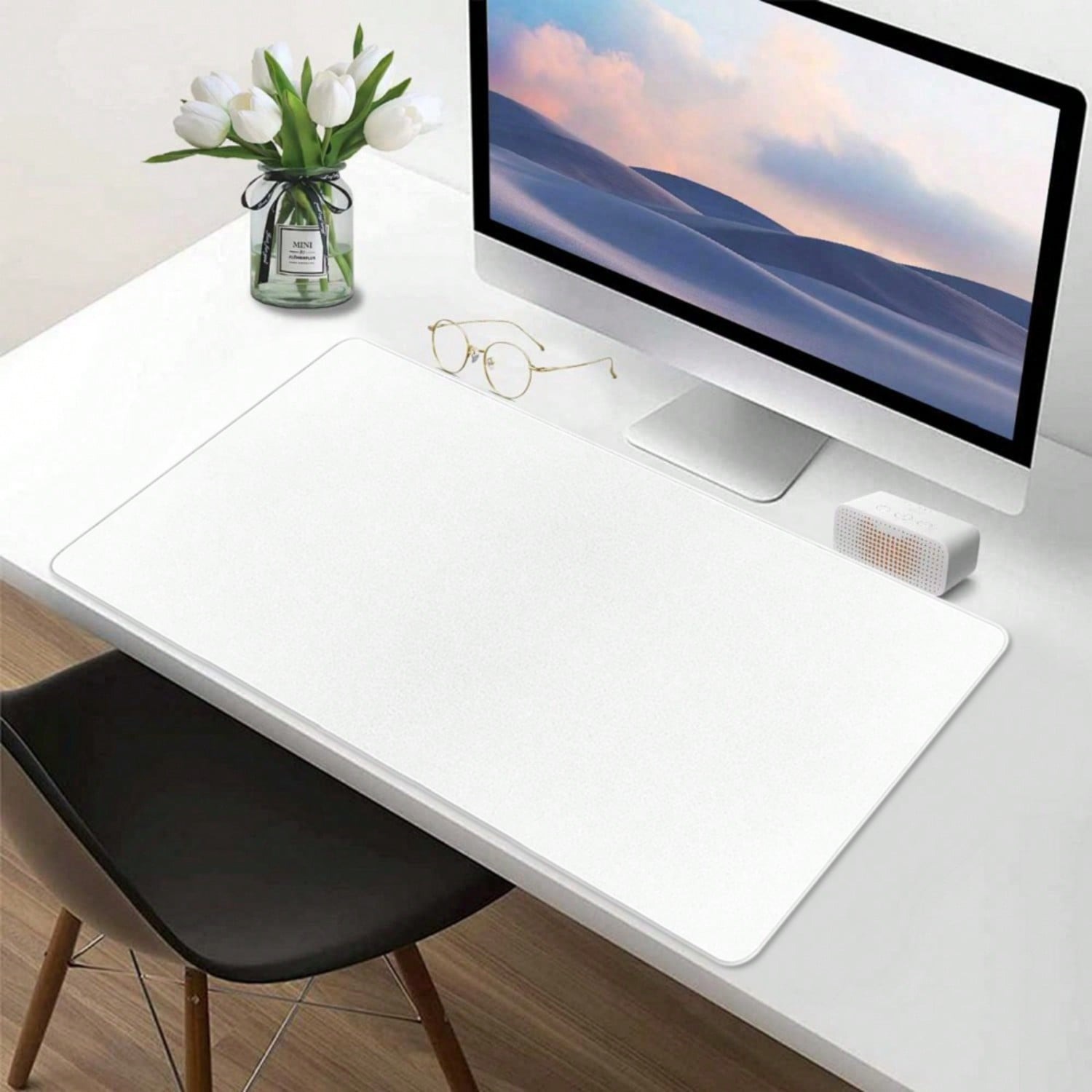 One Large E-Sports Gaming Mous - Tech Inspired Accessories 评论和价格