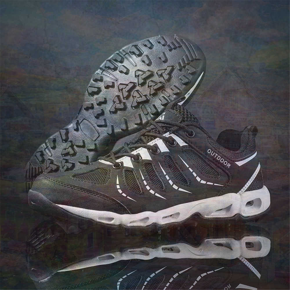 Sumer Round Tip Silver Sneaker - Tech Accessories Business 评论和价格