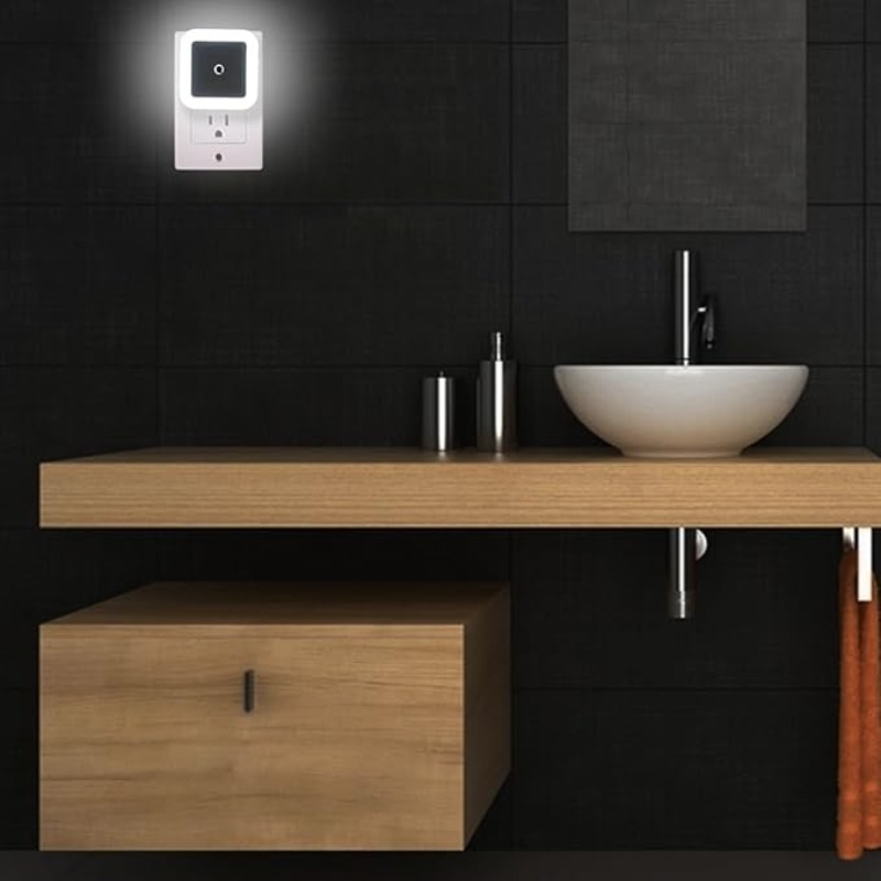 Plug in Night Light Intelligen - Tech Room Accessories 评论和价格