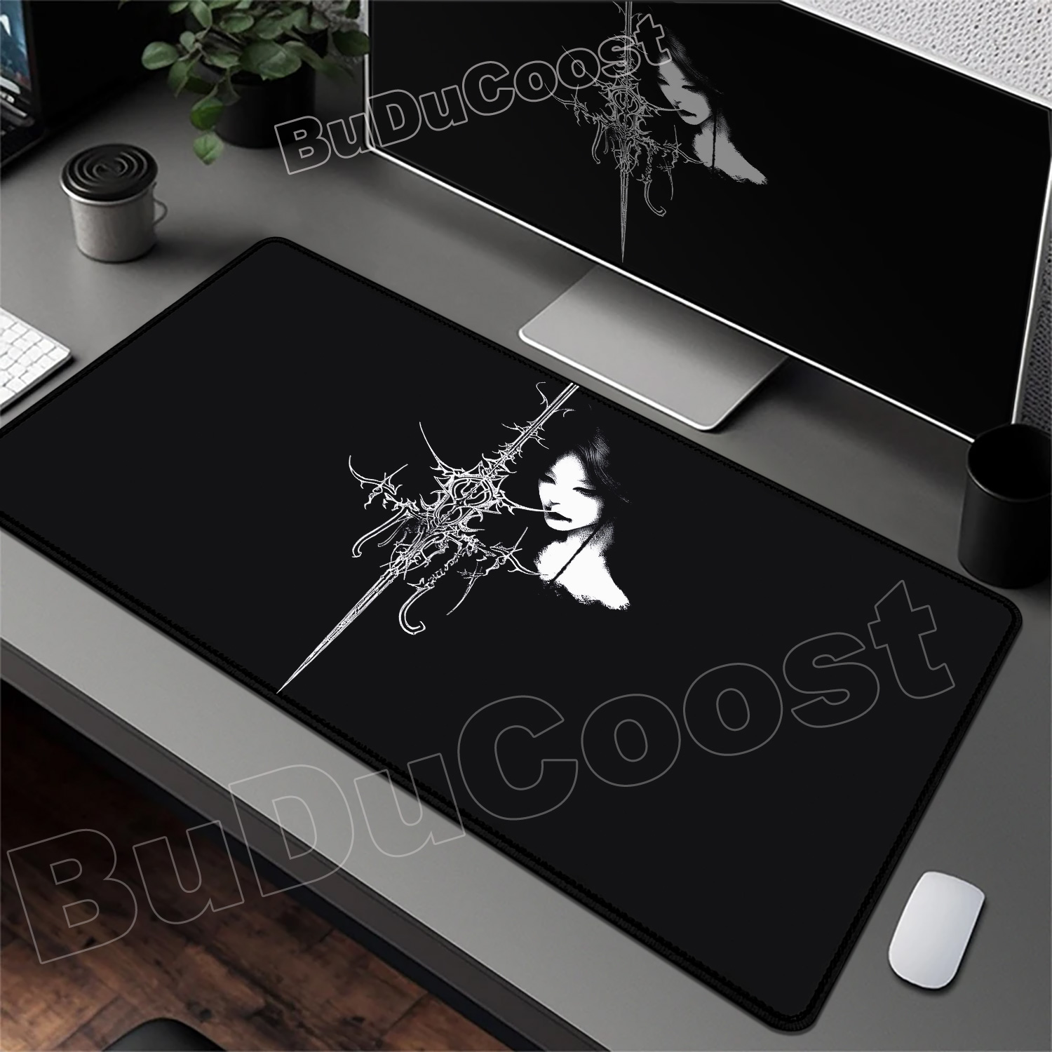 Cool Sword-wielding Girl Desig - Tech Desktop Accessories 评论和价格